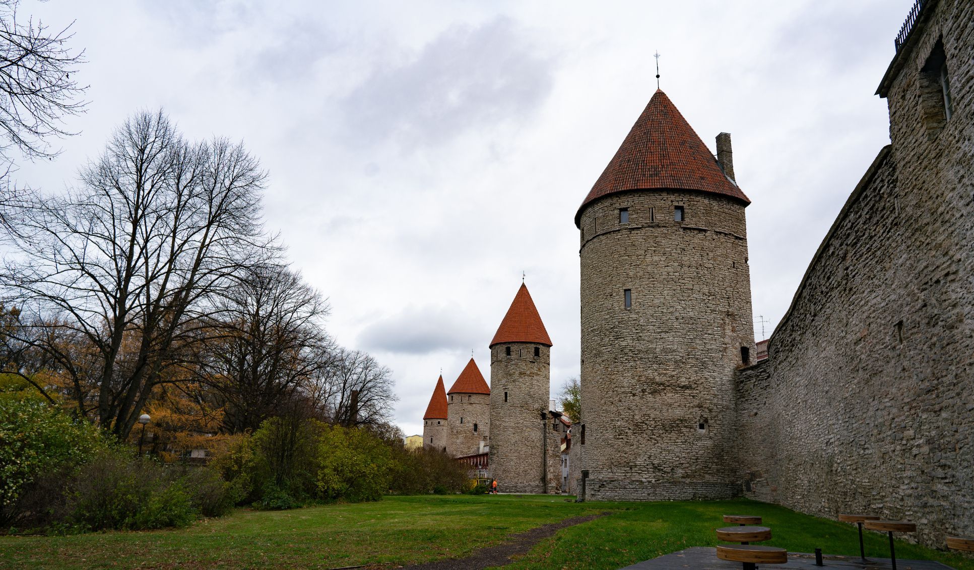 Tallinn city walls © Bachtrack Ltd | David Karlin