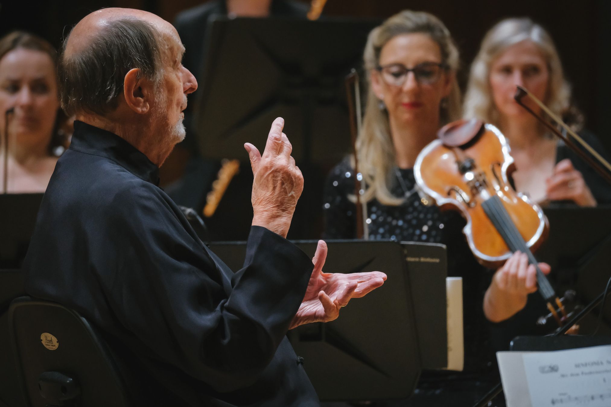 Sir Roger Norrington conducts the Royal Northern Sinfonia © Thomas Jackson at Tynesight Photography