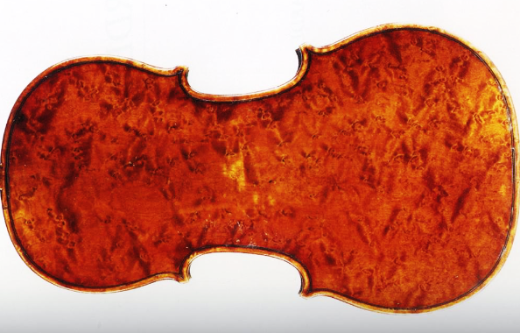 Le précédent violon de Pierre était en érable moucheté canadien, d'où ce dos si caractéristique © Pierre Liscia-Beaurenaut / Bachtrack