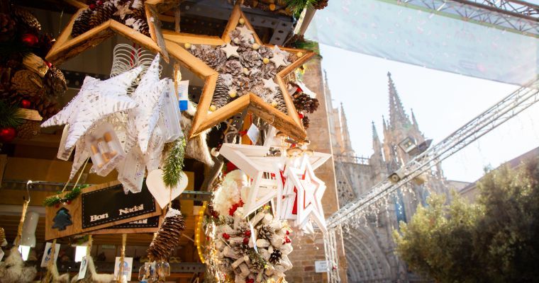 Christmas shop near Barcelona Cathedral © Turisme de Barcelona | Ludivine Bastien