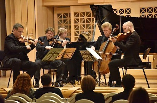 Ivo Kahánek and the Wihan Quartet © Zdeněk Chrapek