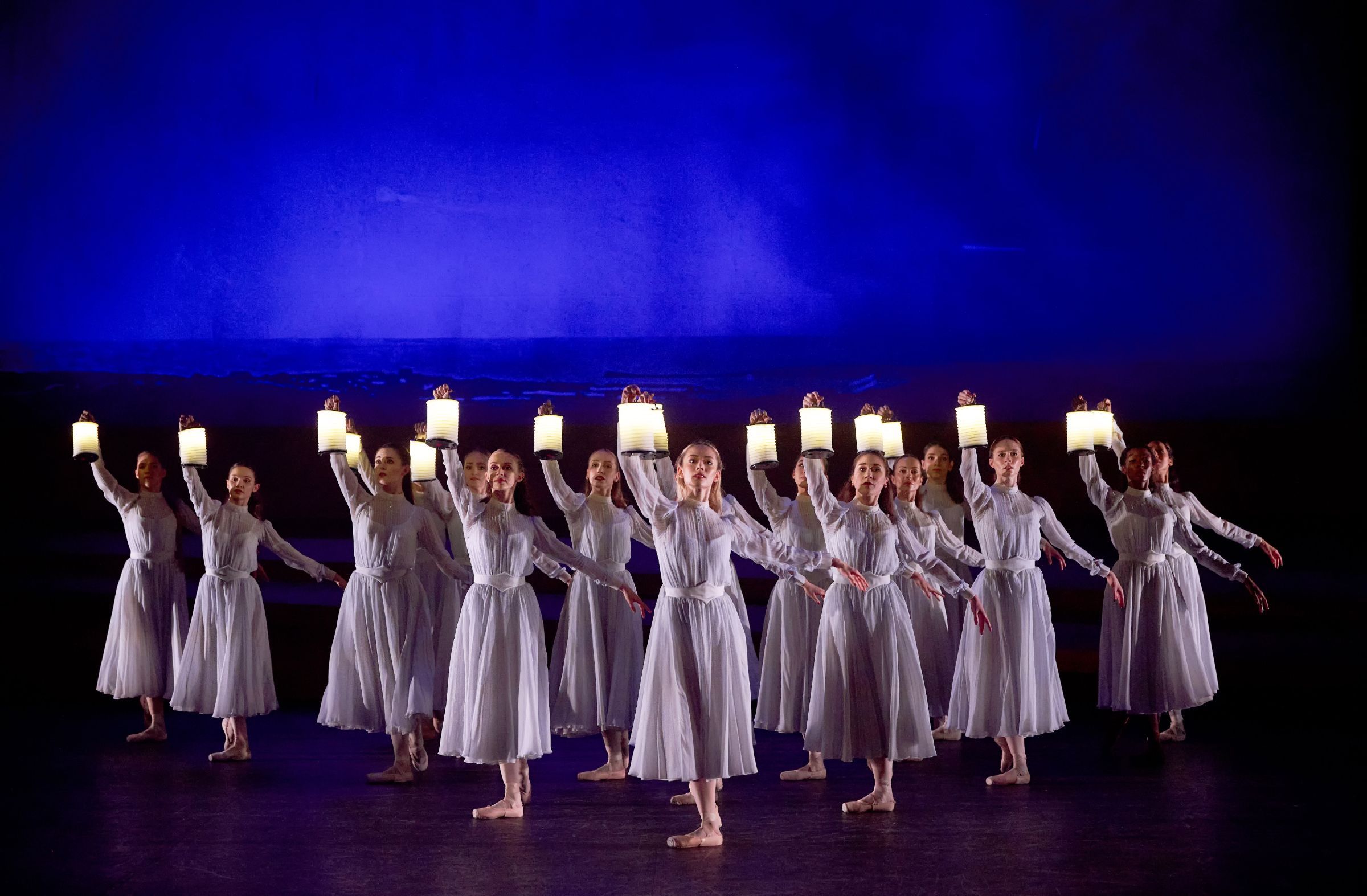 English National Ballet dancers in rehearsal for <i>Raymonda</i> &copy; Laurent Liotardo