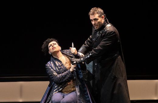 Chiara Brunello (Tamiri) and Raffaele Pe (Farnace) © Marco Caselli Nirmal | Fondazione Teatro Comunale di Ferrara