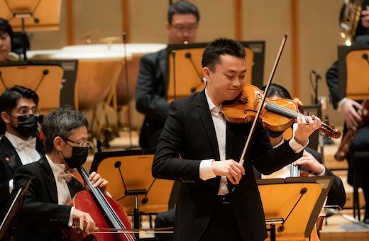 Ziyu He and the Singapore Symphony Orchestra © Singapore Symphony Orchestra | Aloysius Lim