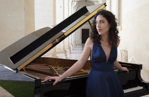 La pianista italiana Beatrice Rana © Simon Fowler | Warner Classics