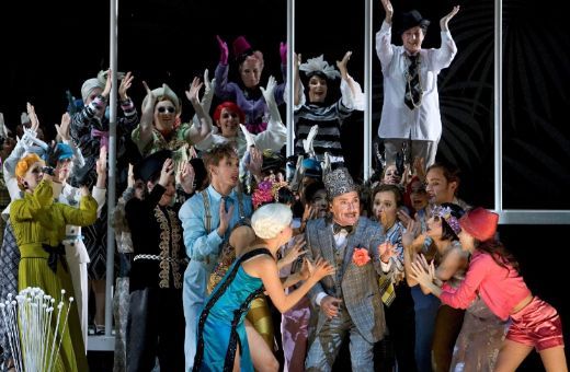 <i>Ball im Savoy</i> au Komische Oper &copy; Iko Fresse / drama-berlin.de