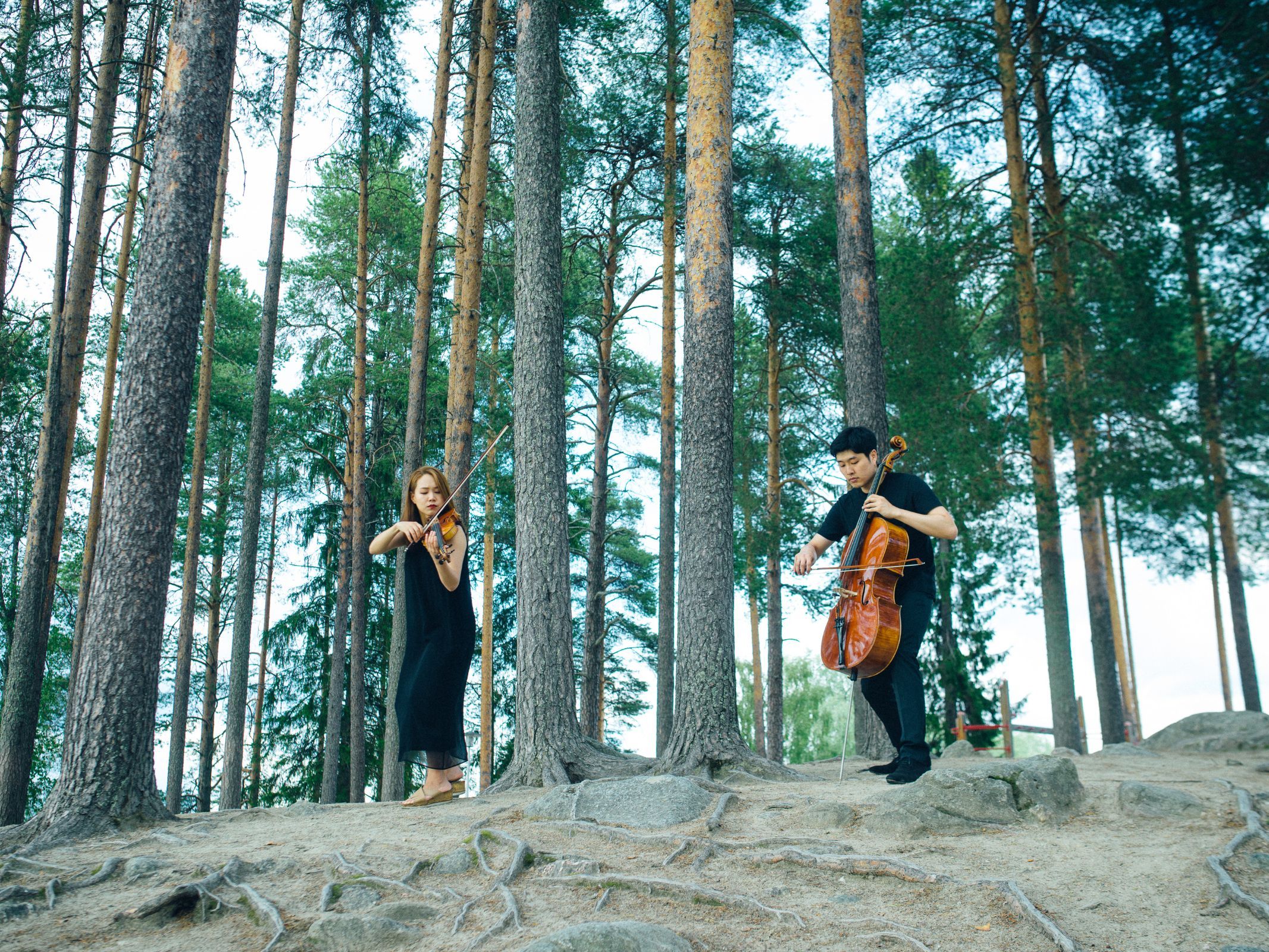 Soo-Hyun Park (violin), Hyoung-Joon Jo (cello) © Stefan Bremer