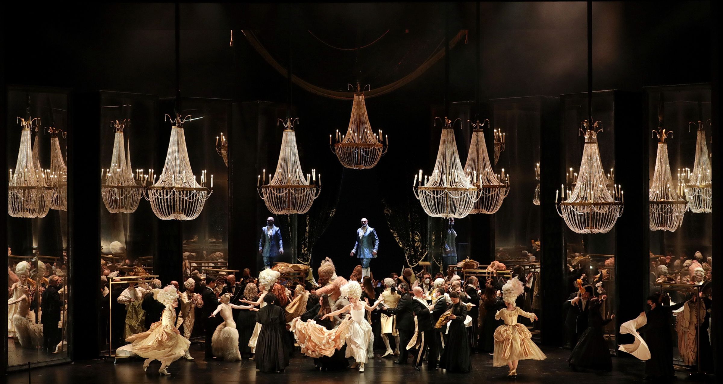 The grand ball, Act 2 &copy; Brescia e Amisano | Teatro alla Scala