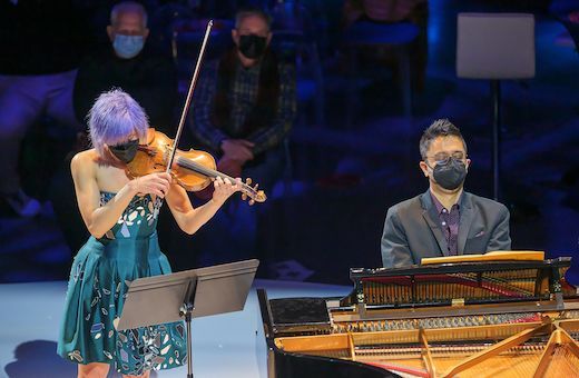 Jennifer Koh and Vijay Iyer &copy; Nils Ribi