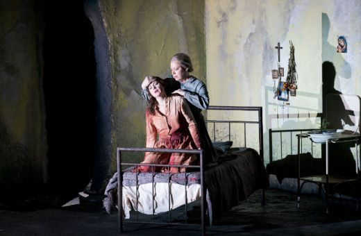 Svetlana Aksenova (Jenůfa) and Nina Stemme (Kostelnička Buryjovka) &copy; Werner Kmetitsch
