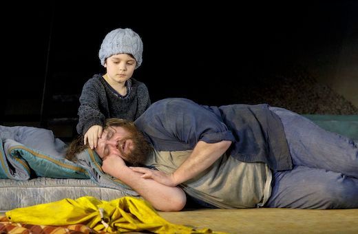 Cruz Fitz (The Boy), Allan Clayton (Peter Grimes) © ROH | Yasuko Kageyama