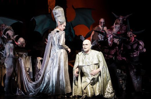 Oana Solomon (Astarte) und Michael Kupfer-Radecky (Lord Ruthwen) © Sandra Then