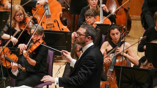 John Wilson conducts the BBC Philharmonic &copy; Jenny Whitham | BBC Philharmonic