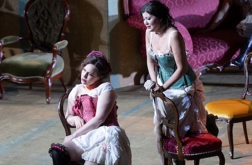 Elena Stikhina (Liza) and Aigul Akhmetshina (Polina) © Monika Rittershaus