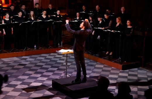 Raphaël Pichon et Pygmalion dans la Cathédrale Saint-Sauveur © Festival de Pâques / Caroline Doutre