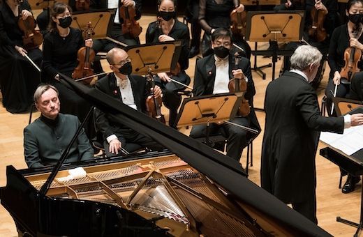 Stephen Hough, Fabio Biondi and the Singapore Symphony Orchestra &copy; Singapore Symphony Orchestra | Jack Yam