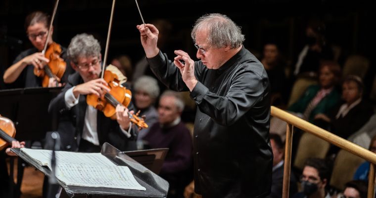 András Keller conducting Concerto Budapest © Andrea Felvegi
