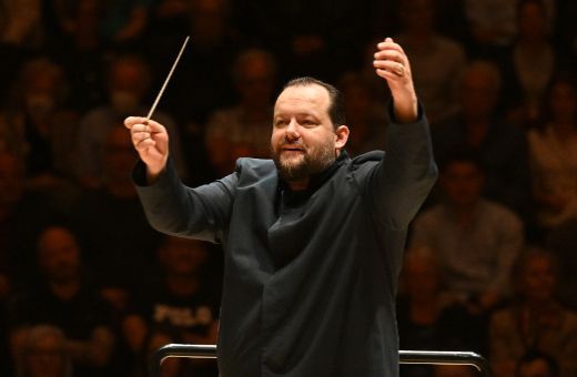 Andris Nelsons conducts the Gewandhausorchester Leipzig © Mark Allan | Barbican