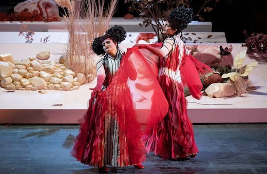 Kateryna Kasper (Tytania) und Cameron Shahbazi (Oberon) © Monika Rittershaus