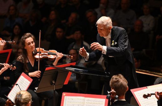 Herbert Blomstedt conducts the Philharmonia © Tom Howard