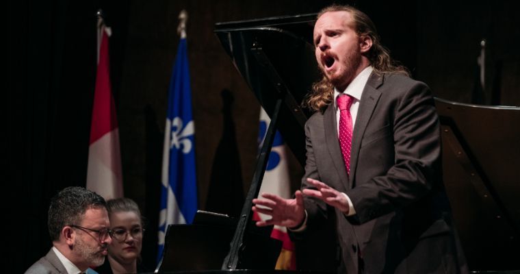 Art song third prize winner Bryan Murray, with pianist Olivier Godin © Tam Photography | CMIM