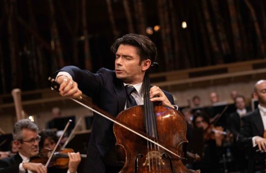 Gautier Capuçon dans la Grange au Lac © Matthieu Joffres