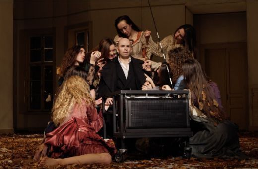 <i>Barbe-Bleue</i> par le Tanztheater Wuppertal &copy; Klaus Dilger