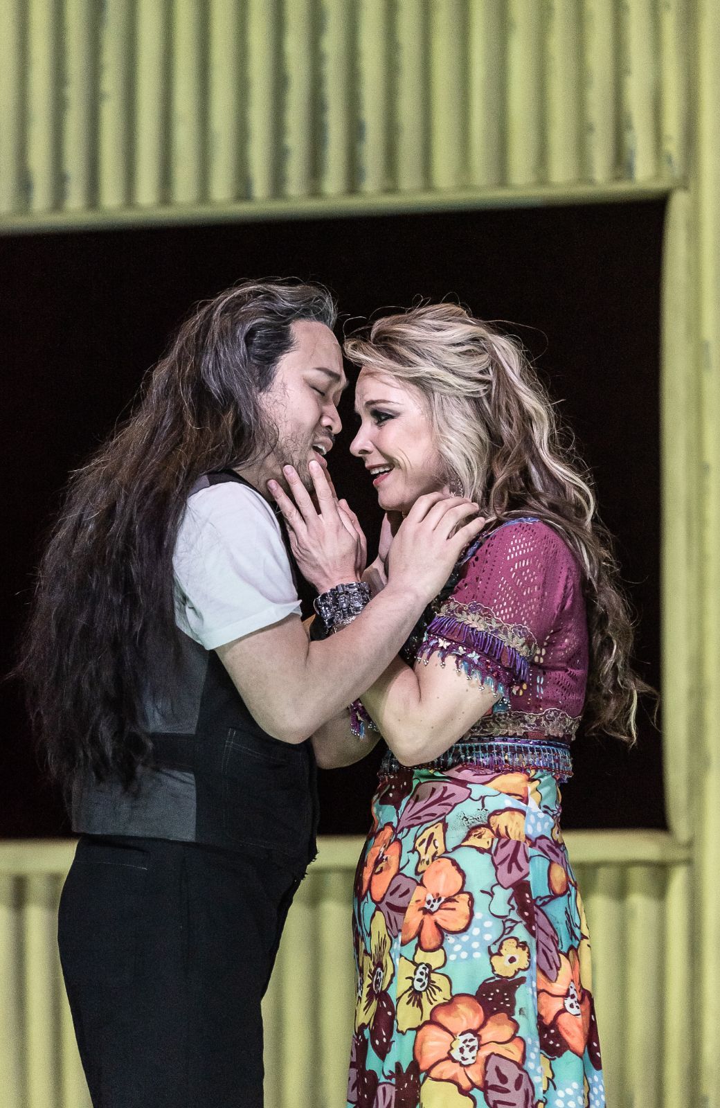 <i>Samson et Dalila</i> am Royal Opera House in London: SeokJeong Baek und Elīna Garanča &copy; ROH 2022 | Clive Barda