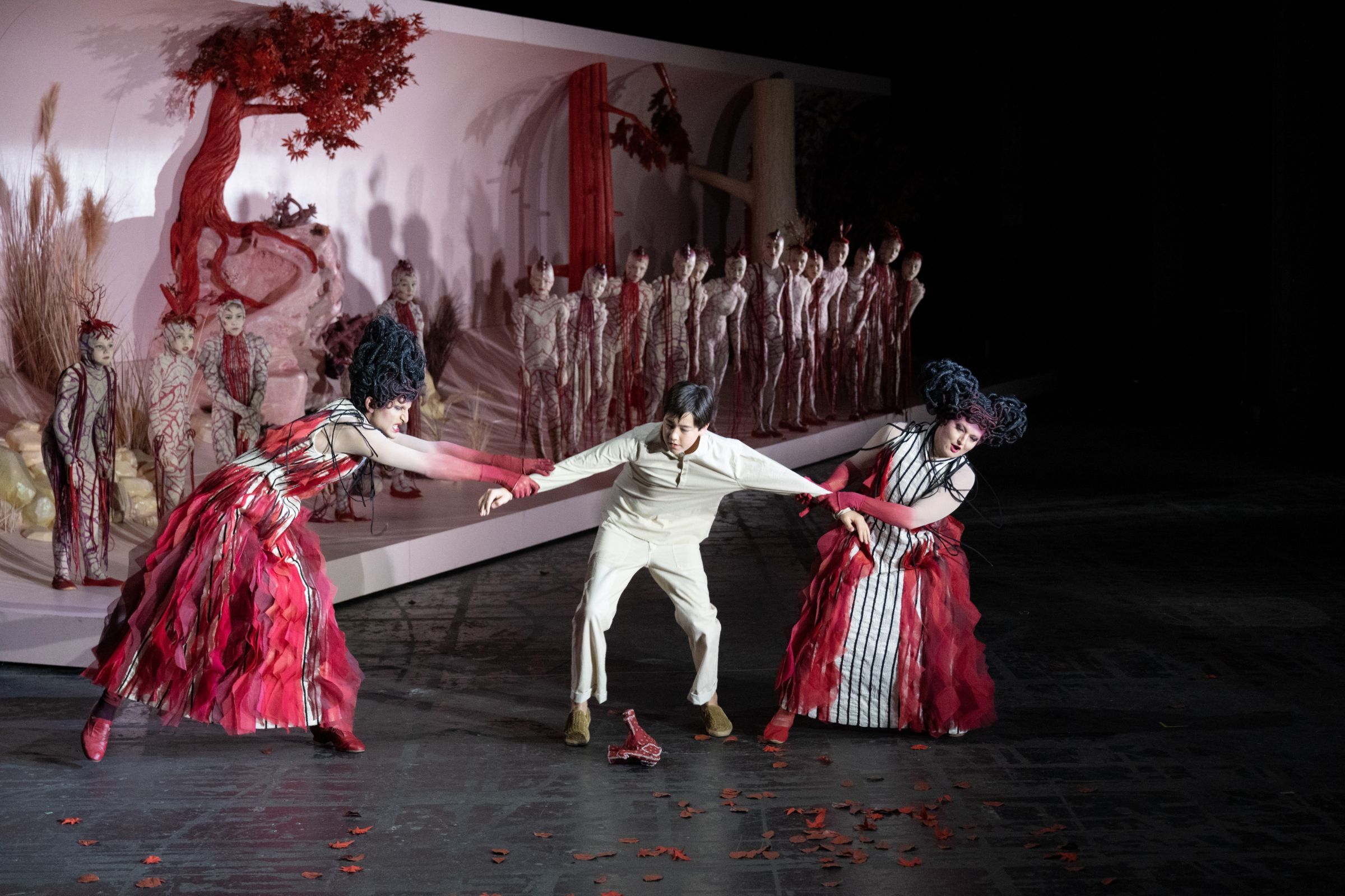 Oper Frankfurts <i>A Midsummer Night's Dream</i>: Cameron Shahbazi und Kateryna Kasper &copy; 2022 Monika Rittershaus