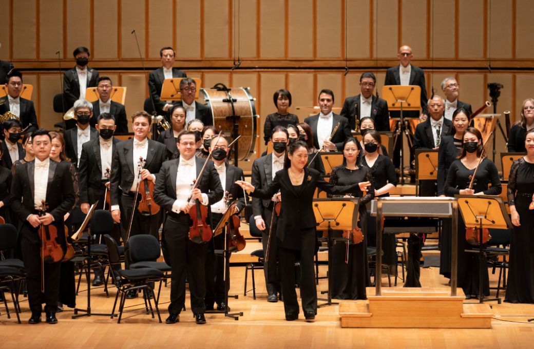 Han-Na Chang and the Singapore Symphony Orchestra © Singapore Symphony Orchestra | Aloysius Lim