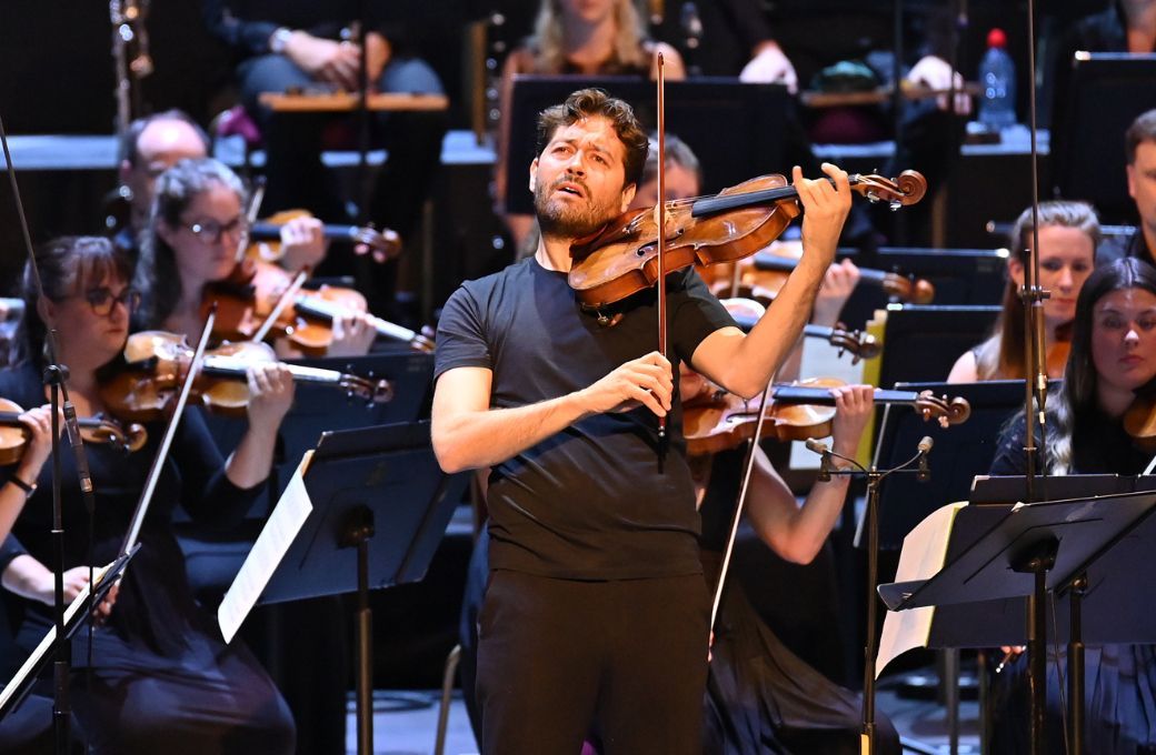 Lawrence Power and the BBC Philharmonic &copy; BBC | Chris Christodoulou