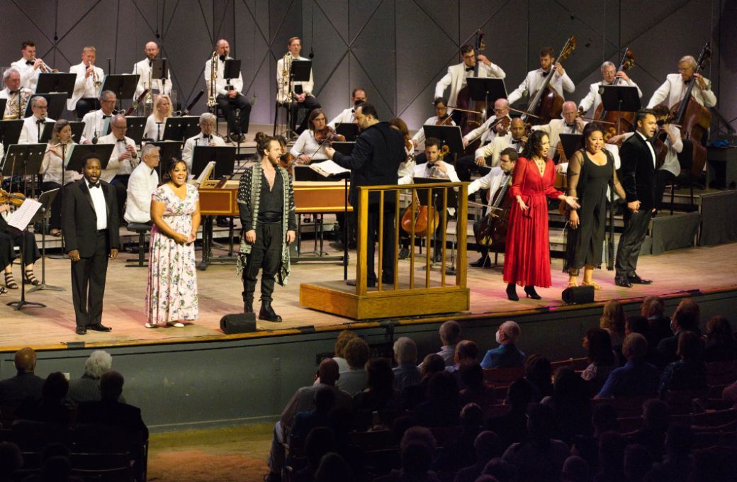 Andris Nelsons, the Boston Symphony Orchestra and cast © Hilary Scott