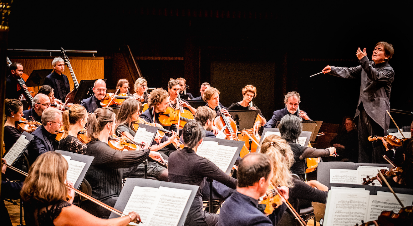 Kazushi Ono with the Brussels Philharmonic &copy; Wouter Van Vaerenbergh