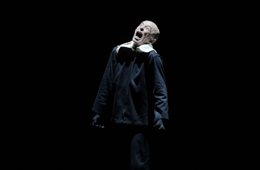 Saburo Teshigawara in <i>Petrushka</i> &copy; Andrea Avezzù, courtesy of La Biennale di Venezia