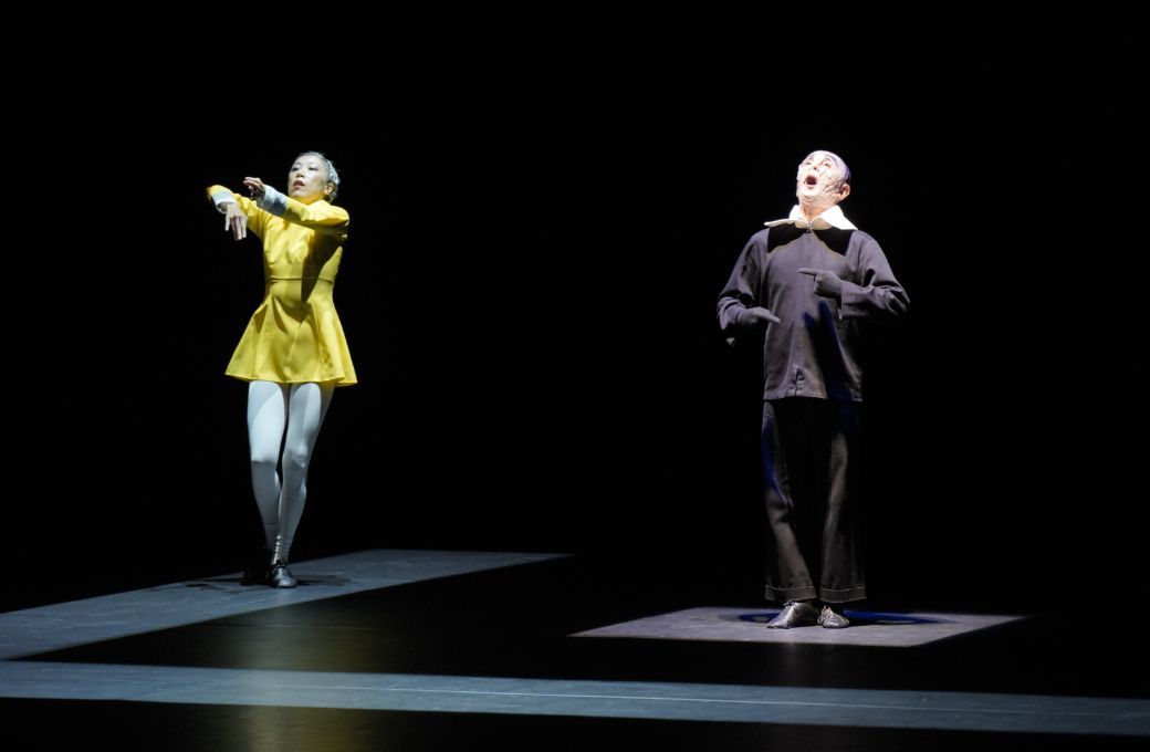 Rihoko Sato and Saburo Teshigawara in <i>Petrushka</i> &copy; Andrea Avezz&ugrave;, courtesy of La Biennale di Venezia