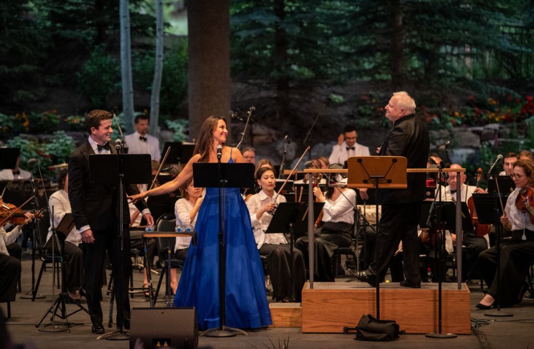 Emmett O'Hanlon, Isabel Leonard, Leonard Slatkin and the New York Philharmonic &copy; Carly Finke