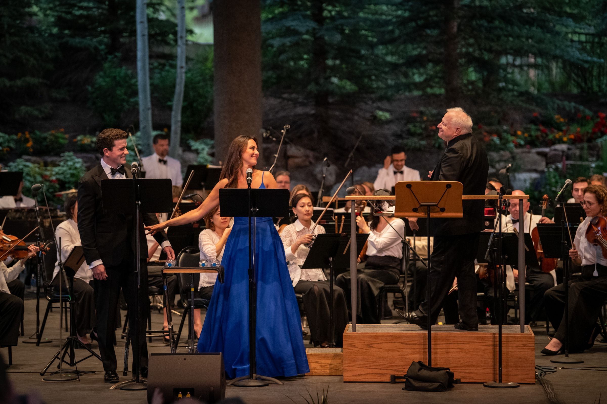 Emmett O'Hanlon, Isabel Leonard, Leonard Slatkin and the New York Philharmonic &copy; Carly Finke