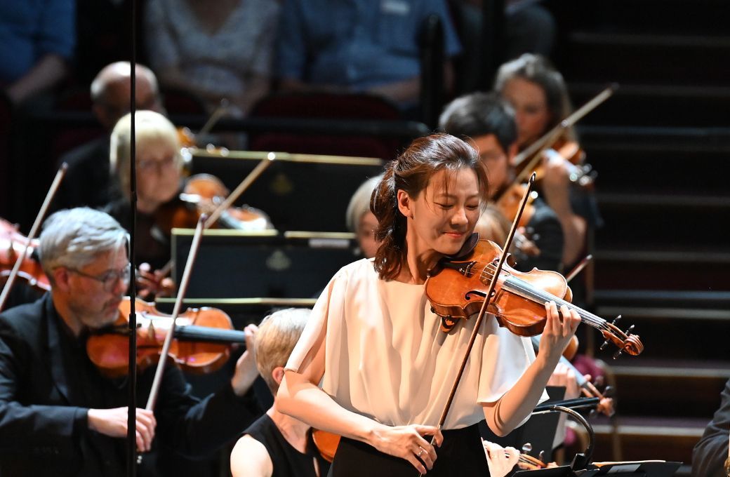 Clara-Jumi Kang and the BBC National Orchestra of Wales &copy; BBC | Chris Christodoulou