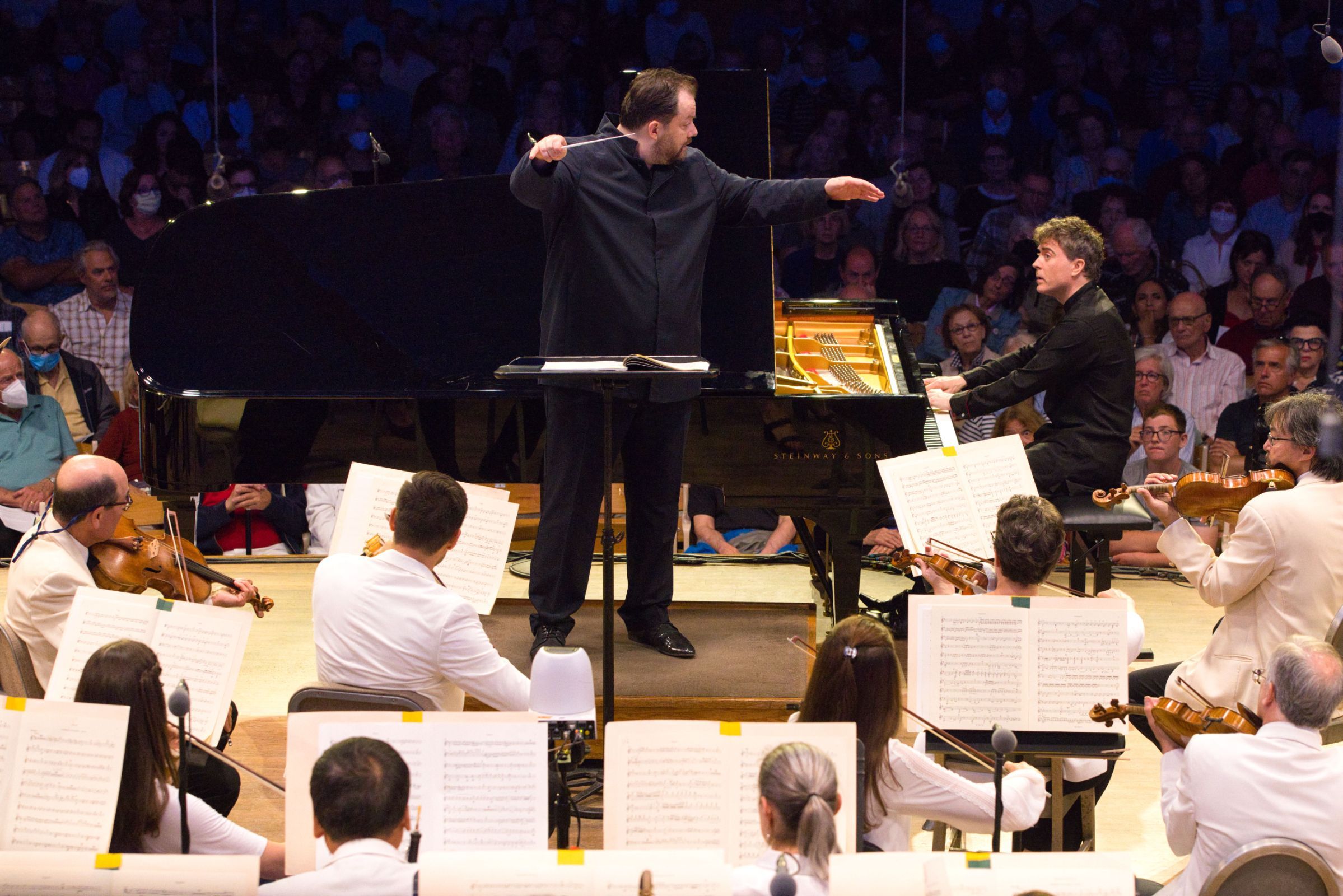 Andris Nelsons, Paul Lewis and the Boston Symphony Orchestra &copy; Hilary Scott