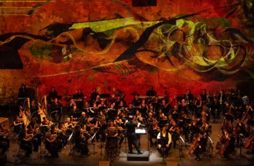 <i>La canci&oacute;n de la tierra</i> en el Teatre Grec &copy; May Zircus