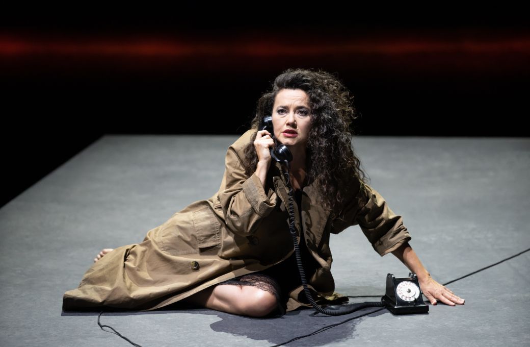 St&eacute;phanie d'Oustrac (Elle) &copy; Glyndebourne Festival | Bill Cooper