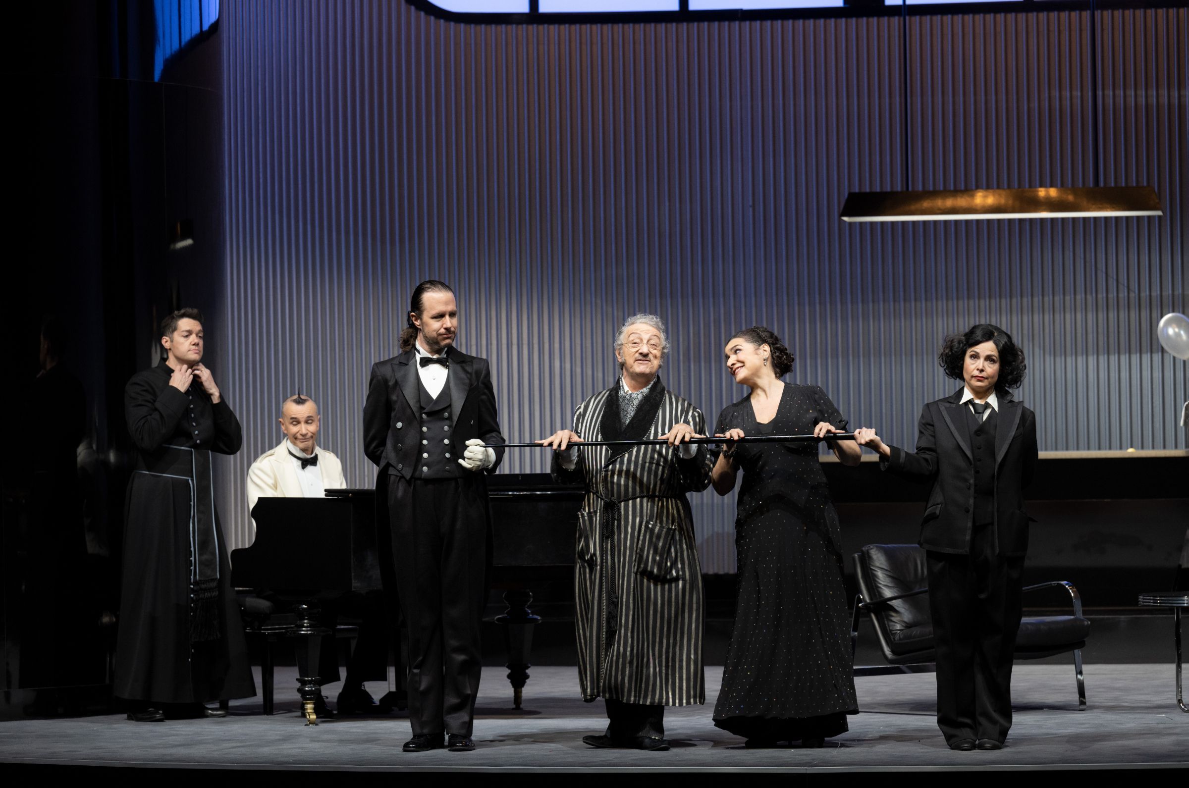 Edgardo Rocha (Almaviva), Alessandro Corbelli (Don Bartolo) and Cecilia Bartoli (Rosina) &copy; Monika Rittershaus
