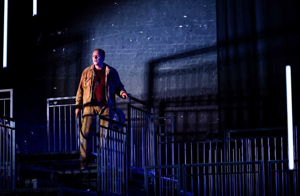 Neal Cooper (Siegfried) in <i>Siegfried</i> &copy; Alex Brenner