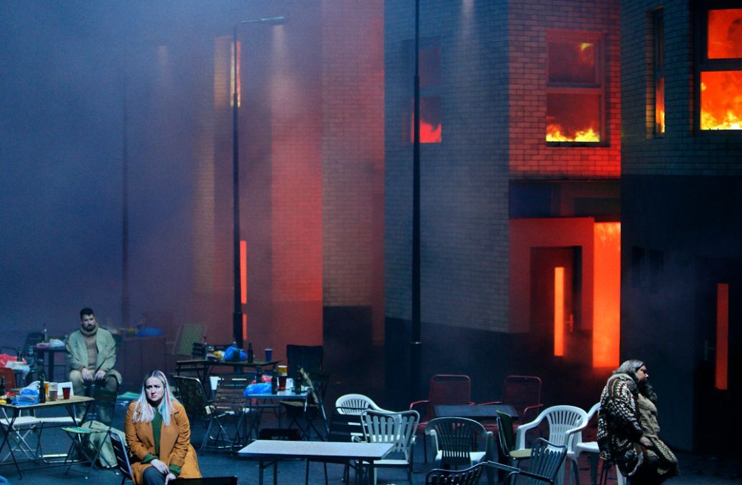Eric Cutler (Erik), Elisabeth Teige (Senta) und Nadine Weissmann (Mary) © Enrico Nawrath
