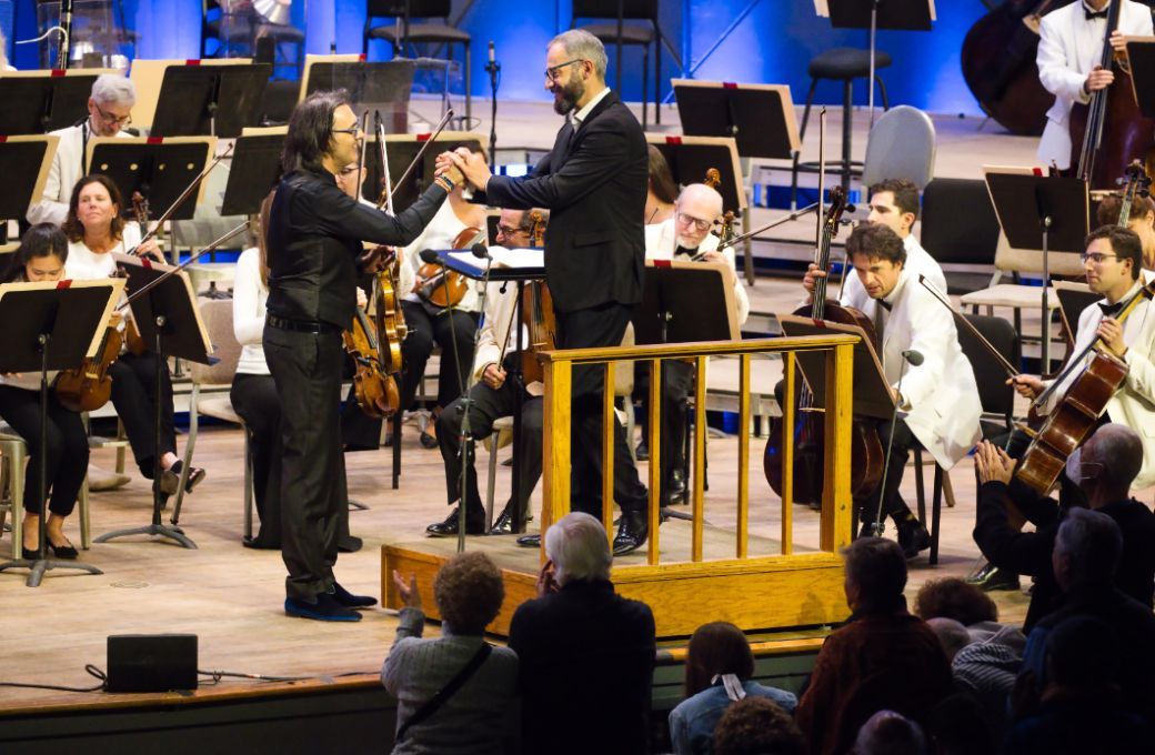 Leonidas Kavakos, Dima Slobodeniouk and the Boston Symphony Orchestra © Hilary Scott