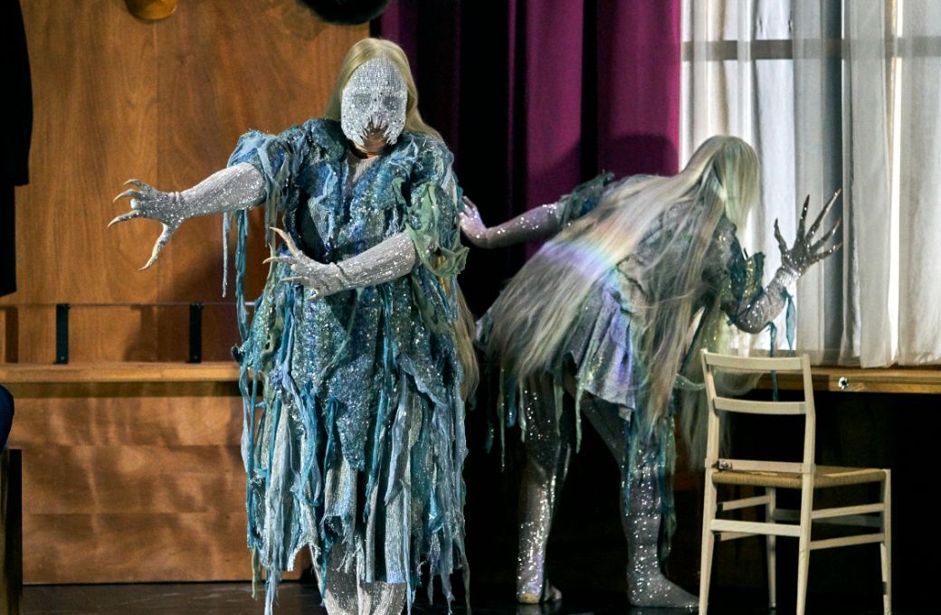 St&eacute;phanie M&uuml;ther and Kelly God (Norns) &copy; Bayreuth Festspiele | Enrico Nawrath