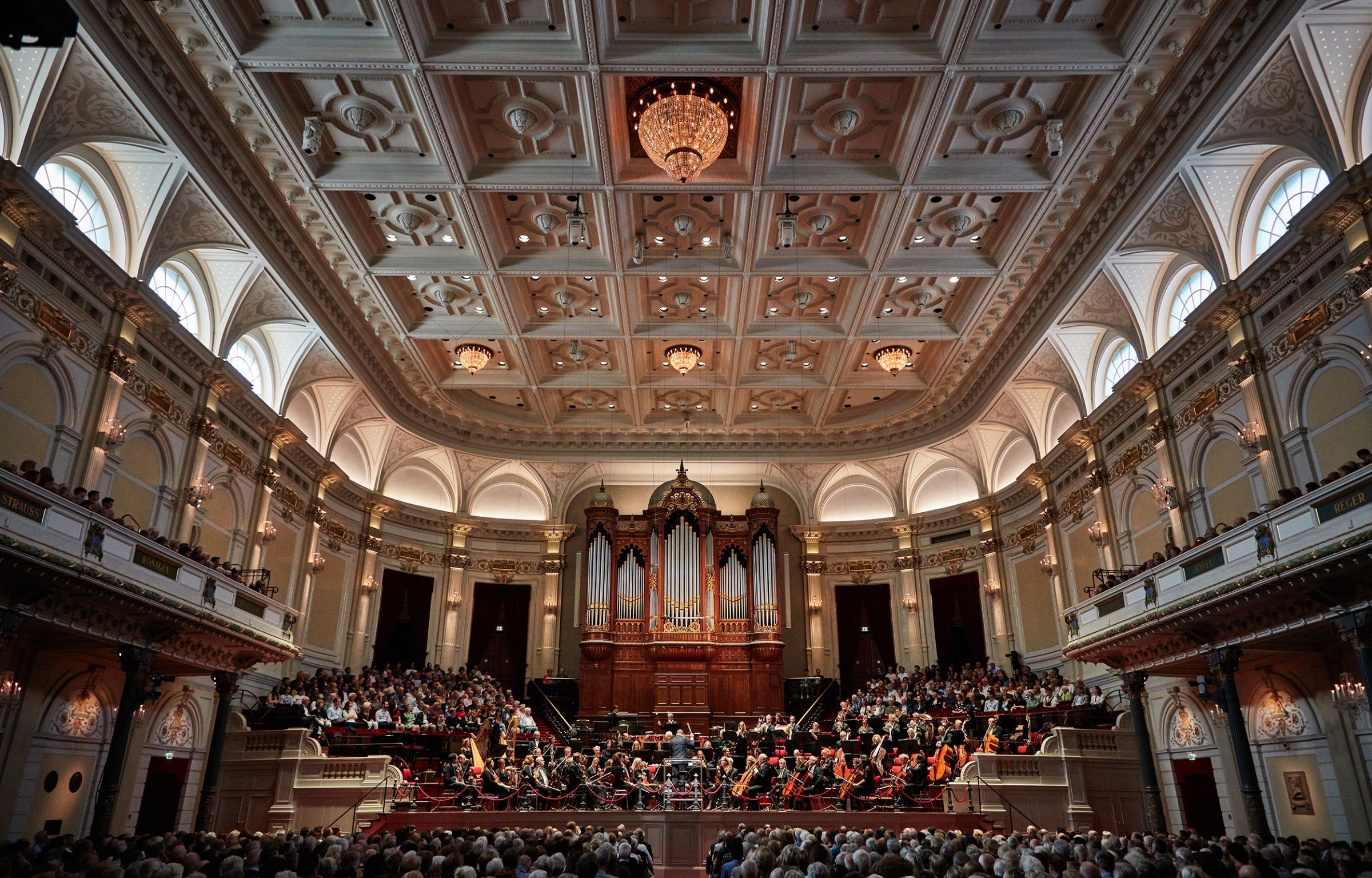 Auditorium of Het Concertgebouw © Eduardus Lee