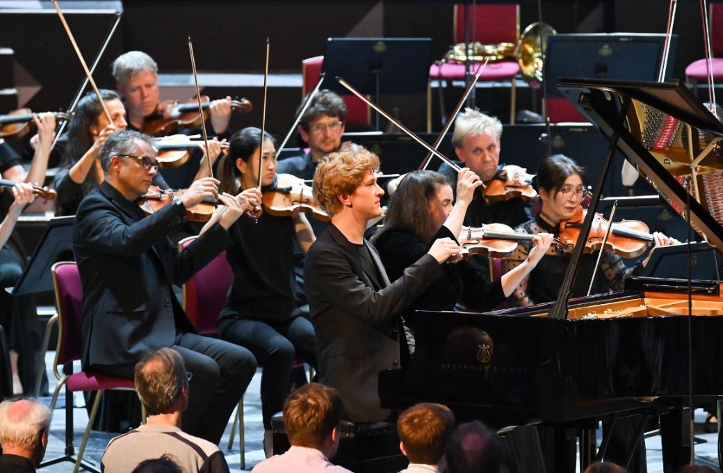 Jan Lisiecki and the BBC Scottish Symphony Orchestra © BBC | Chris Christodoulou