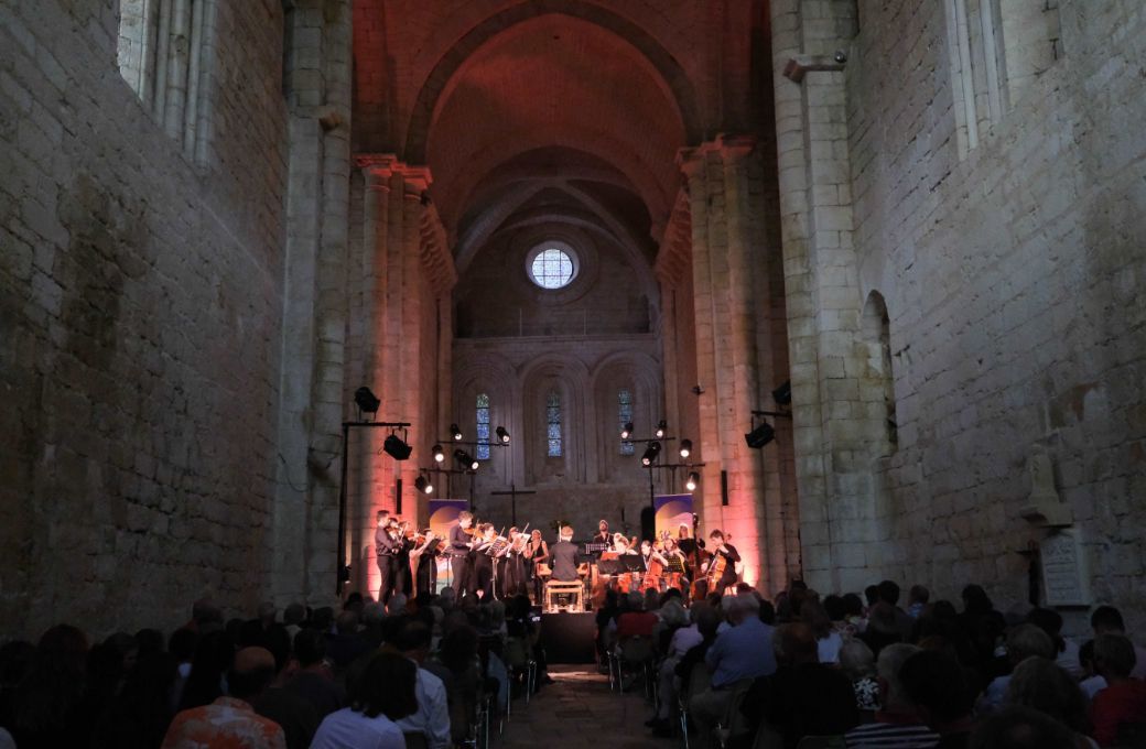 Le concert instrumental du 16 août dans l'abbaye de Saint-Amand-de-Coly © Paul Denais