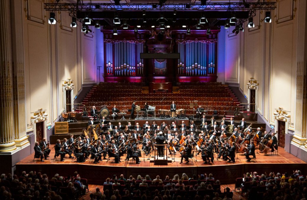 Semyon Bychkov and the Czech Philharmonic in Usher Hall © Jess Shurte